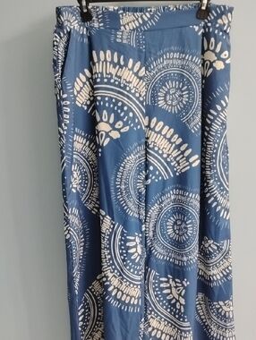 NWOT Cupshe Blue Pants with White Circular Motif Size XL